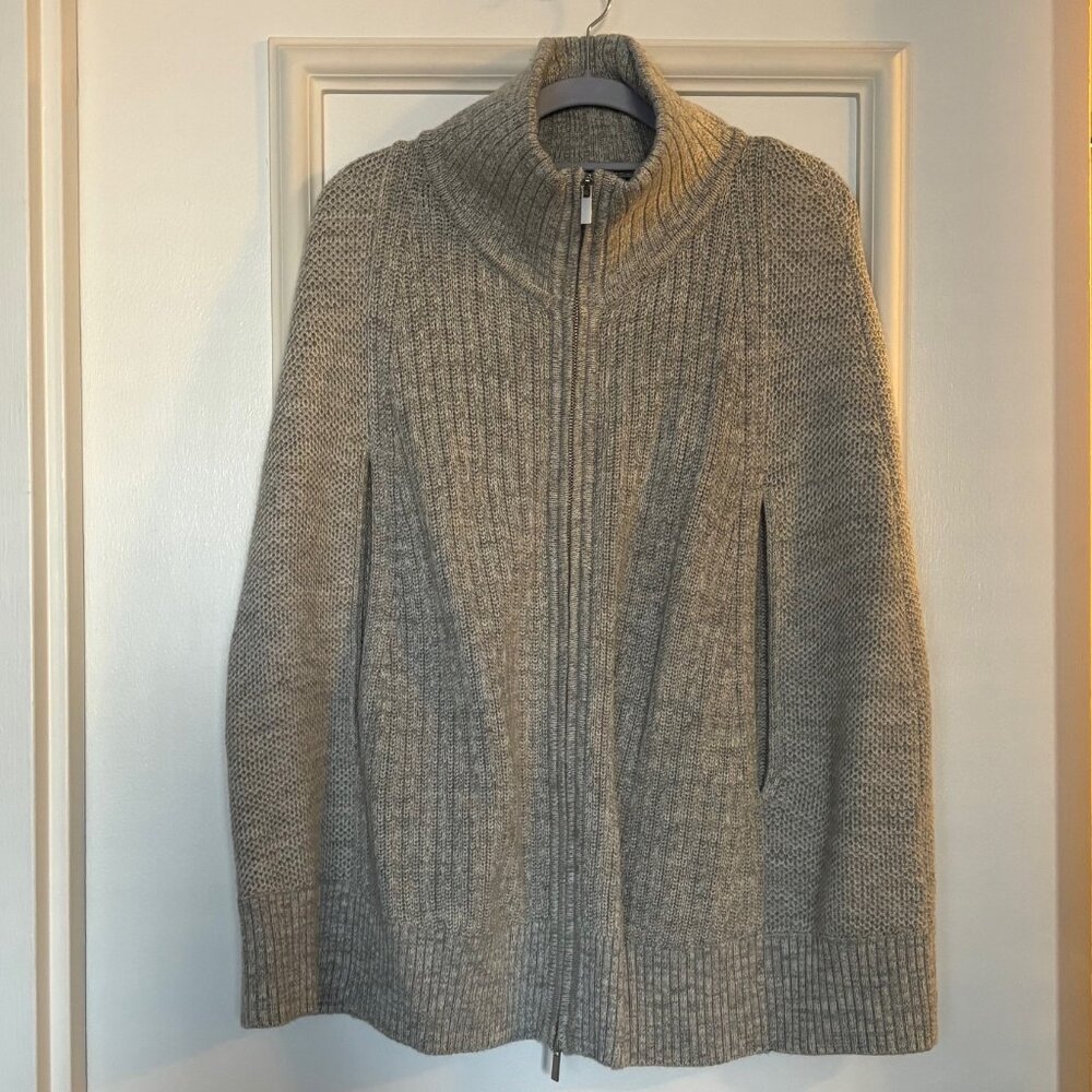Banana republic XS/S sweater knit full zip grey wool blend poncho,cape